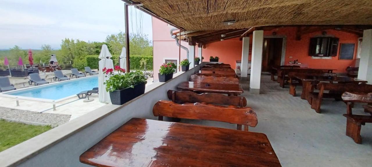 Bed And Breakfast Rogocana Labin  Εξωτερικό φωτογραφία