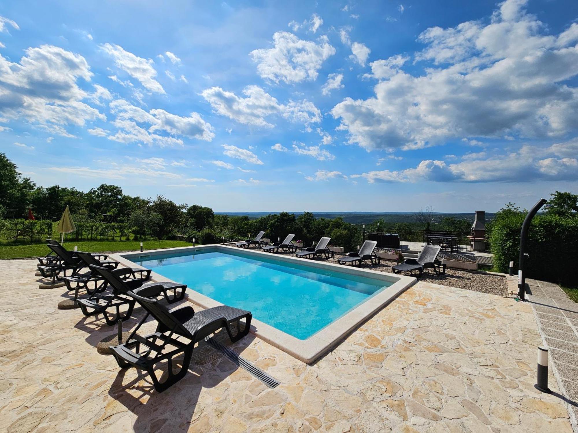 Bed And Breakfast Rogocana Labin  Εξωτερικό φωτογραφία