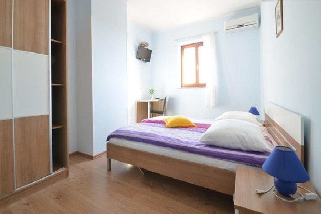 Bed And Breakfast Rogocana Labin  Δωμάτιο φωτογραφία