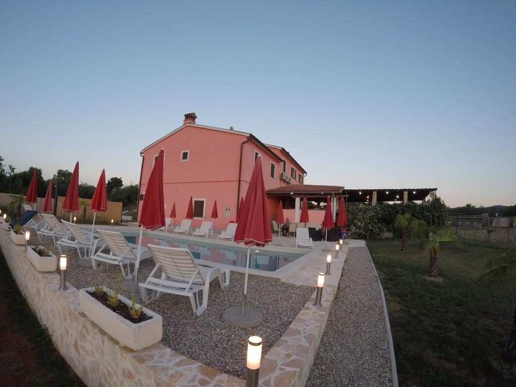 Bed And Breakfast Rogocana Labin  Εξωτερικό φωτογραφία